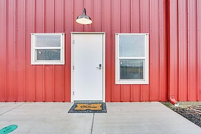 Walking Trail On-site: Tranquil Klamath Falls Apt!