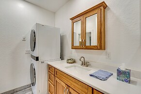Walking Trail On-site: Tranquil Klamath Falls Apt!