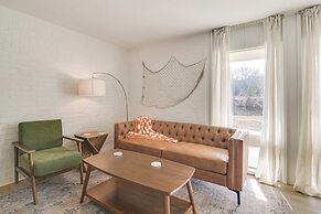 Centrally Located Branson Condo w/ Community Pools