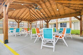 Centrally Located Branson Condo w/ Community Pools