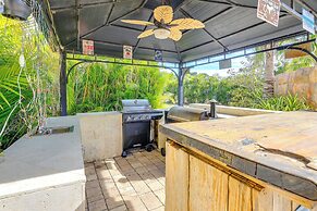 Pool & Spa: Spacious Port St Lucie Villa!