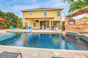 Pool & Spa: Spacious Port St Lucie Villa!