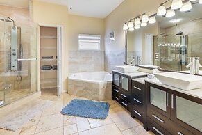 Pool & Spa: Spacious Port St Lucie Villa!