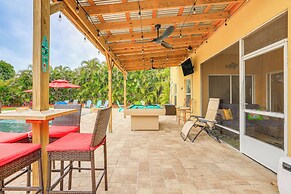 Pool & Spa: Spacious Port St Lucie Villa!