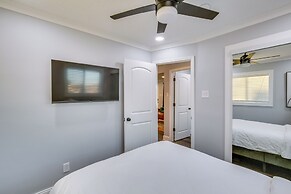 2 Mi to Frontier Park: Pet-friendly Retreat