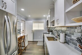 Easy Access to I-70: Sleek St Charles Home!