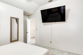 3 Mi to Marina: Riverview Family Home w/ Lanai!