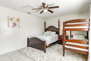 3 Mi to Marina: Riverview Family Home w/ Lanai!