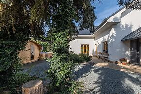 Chalet in Roprachtice Near Ski Slopes