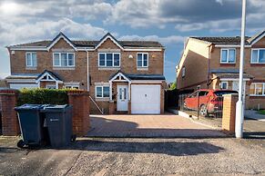 Homely 3 bed House Near Birmingham City Centre