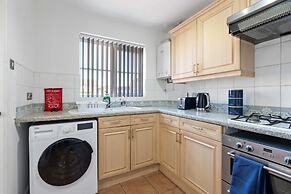 Homely 3 bed House Near Birmingham City Centre