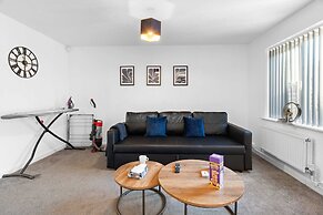 Homely 3 bed House Near Birmingham City Centre