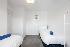 Homely 3 bed House Near Birmingham City Centre