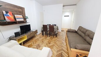 Luminoso, muy Completo y Bien Ubicado