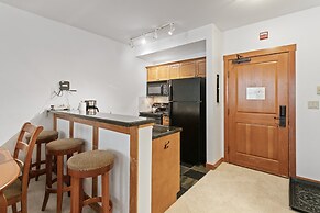 1106 - Studio Standard Eagle Springs West Studio