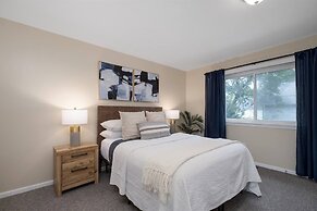 Chic Remodeled Retreat Near Emu: Easy Commute 2 Bedroom Apts