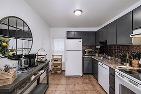 Pet-friendly Furnished Apt Near Emu Free Parking 2 Bedroom Apts