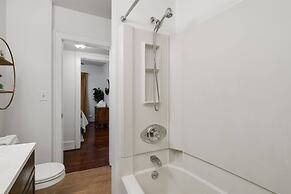 Pet-friendly Furnished Apt Near Emu Free Parking 2 Bedroom Apts