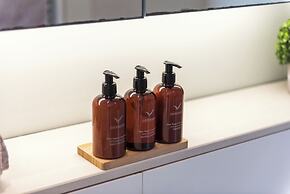 Executive Level Quartermile two Bedroom Apartment - Extremely Central