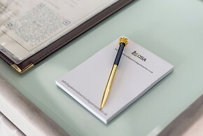 Executive Level Quartermile two Bedroom Apartment - Extremely Central