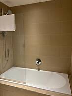 Executive Level Quartermile two Bedroom Apartment - Extremely Central