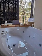 Kings View Exclusive Villas