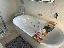 Kings View Exclusive Villas