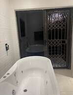 Kings View Exclusive Villas