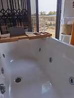 Kings View Exclusive Villas