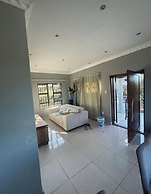 Kings View Exclusive Villas