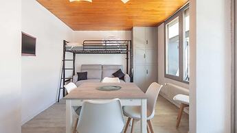 Alpine Hideaway With Balcony