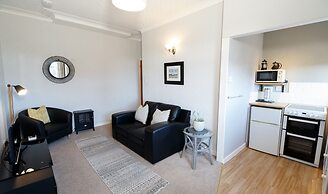 Mode Old School House