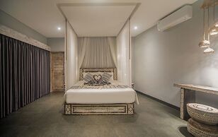 Luxury-Sang Villa-Central Sanur