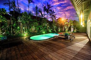 Luxury-Sang Villa-Central Sanur
