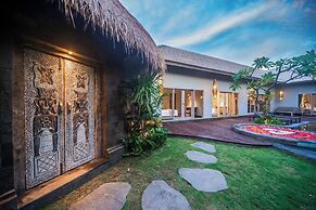 Luxury-Sang Villa-Central Sanur