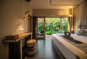 Luxury-Sang Villa-Central Sanur