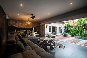 Luxury-Sang Villa-Central Sanur