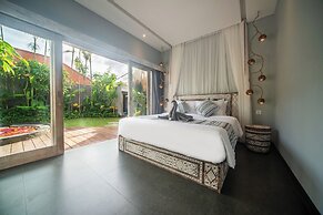 Luxury-Sang Villa-Central Sanur