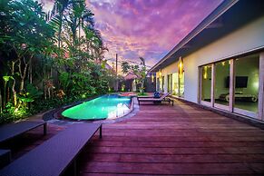 Luxury-Sang Villa-Central Sanur