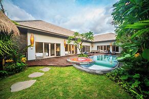 Luxury-Sang Villa-Central Sanur