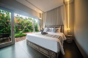 Luxury-Sang Villa-Central Sanur