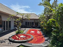 Luxury-Sang Villa-Central Sanur
