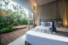 Luxury-Sang Villa-Central Sanur