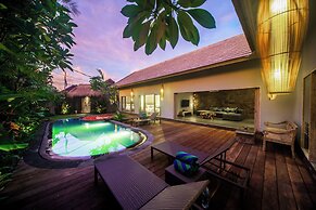 Luxury-Sang Villa-Central Sanur