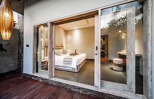 Luxury-Sang Villa-Central Sanur