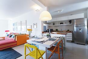 Cobertura com Piscina privativa e AC