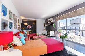 Cobertura com Piscina privativa e AC