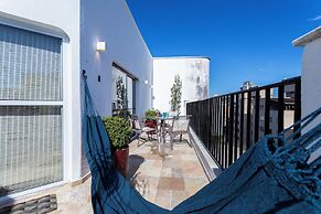 Cobertura com Piscina privativa e AC