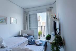 Cobertura com Piscina privativa e AC