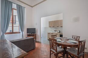 2 Bedroom Apartment in Florence's Heart